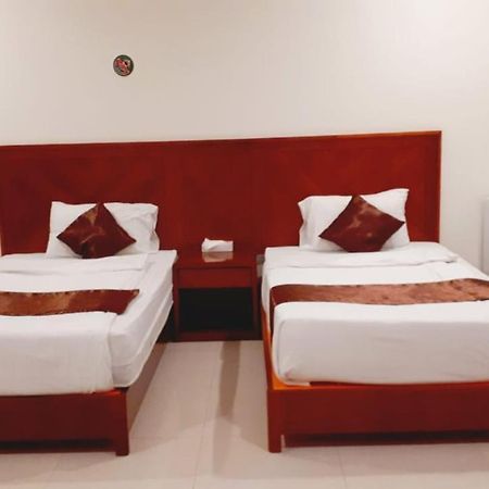 Iwan Alandalusia Al Ajaweed Aparthotel Jeddah Ngoại thất bức ảnh